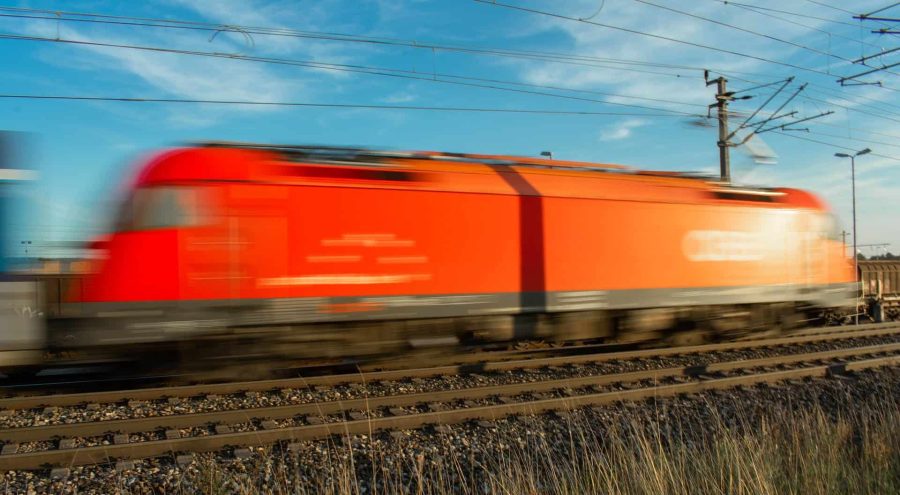 locomotive-3677099_1920